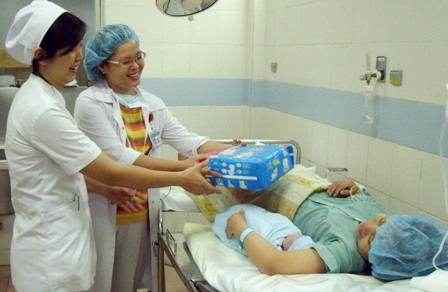 Bộ Y tế đề xuất nới quy định &quot;mỗi cặp vợ chồng chỉ sinh 2 con&quot;