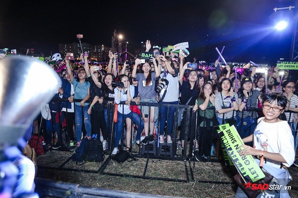 GOT7 khiến fan 'bấn loạn' vì quá đẹp trai