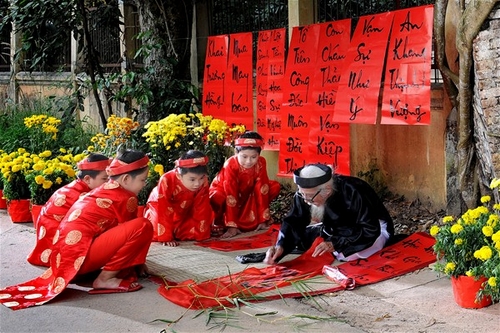 Trải nghiệm &quot;Tết Việt&quot; tại phố cổ Hà Nội
