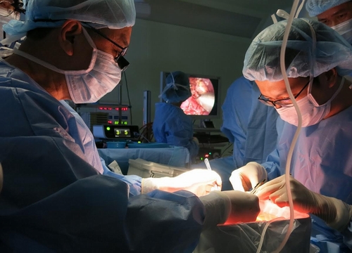 Là bệnh viện tư nhân đầu tiên ở VN ghép tạng, Vinmec đã xây dựng quy trình ghép và chăm sóc sau ghép theo chuẩn quốc tế.
