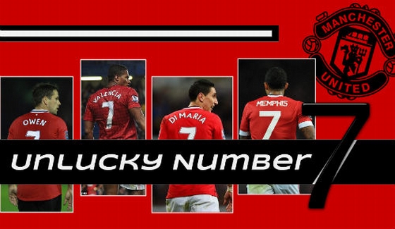 Depay cúi mặt ra đi, ai còn dám mặc áo số 7 ở MU?