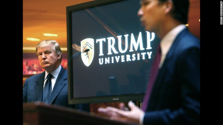 Ông Trump tham dự cuộc họp báo năm 2005 để thông báo về việc thành lập trường Đại học Trump. Từ năm 2005 cho đến khi nó đóng cửa năm 2010, trường Đại học Trump có khoảng 10.000 người đăng ký tham gia chương trình mà họ được cam kết là sẽ thành công trong ngành bất động sản. 3 vụ kiện đã diễn ra, hai ở California và một ở New York. Các vụ kiện này đều nói rằng chương trình của ông Trump đầy rẫy sự gian lận, lừa dối. Nhóm của ông Trump bác bỏ lời cáo buộc trên, miêu tả đó là những cáo buộc vô căn cứ. Ông Trump còn tố ngược lại rằng vụ kiện ở New York mang động cơ chính trị nhằm chống lại ông.
