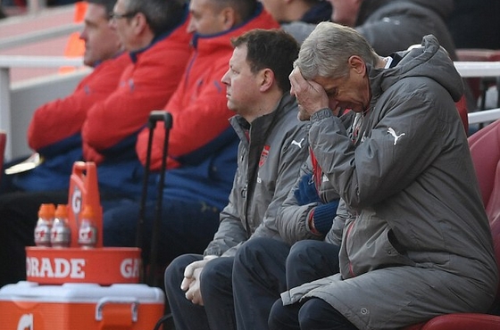 HLV Wenger bị &quot;cấm cửa&quot; trận derby với Chelsea?