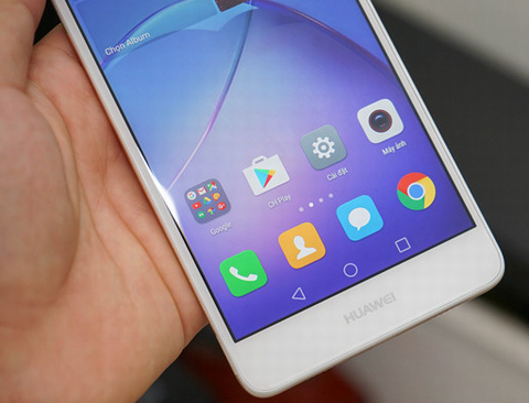 Những smartphone 5 triệu đồng đáng dùng dịp Tết này