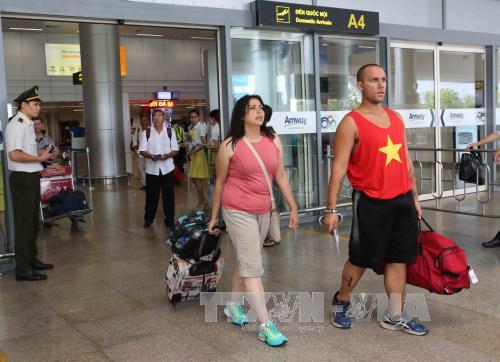 Đón du khách &quot;xông đất&quot; Đà Nẵng Tết Đinh Dậu 2017