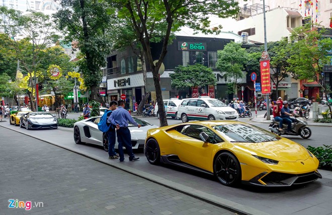 Dàn xe gồm hai chiếc Huracan và hai chiếc Aventador. Ước tính giá trị dàn xe khoảng 70 tỷ đồng.  