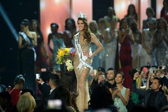 Hoa hậu Iris Mittenaere