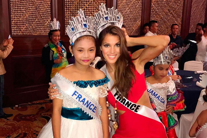 Hoa hậu hoàn vũ 2016 Iris Mittenaere được giới thiệu là một con người tự tin, nhiệt tình và rất quyết đoán.