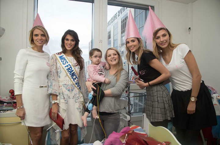 Hoa hậu hoàn vũ 2016 Iris Mittenaere được giới thiệu là một con người tự tin, nhiệt tình và rất quyết đoán.