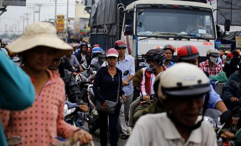 Kẹt xe hơn 7km suốt 3 giờ đồng hồ trên Quốc lộ 50 8