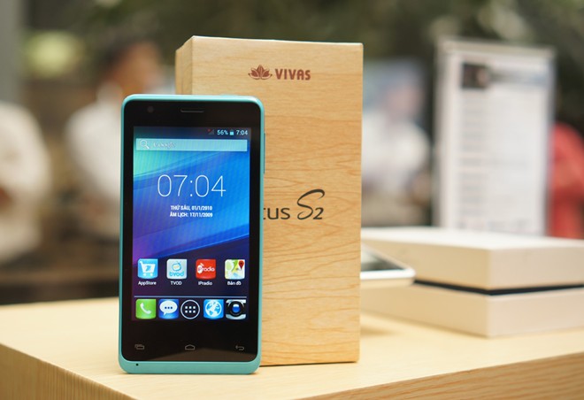 Giá chiếc smartphone này đang được giảm 25%, chỉ còn gần 1,2 triệu đồng (áp dụng khi mua hàng trên kênh thương mại điện tử Lotte Đất Việt Shopping).