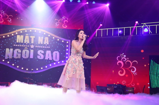 Cô đã thể hiện ca khúc Tìm Lại Giấc Mơ của nữ ca sĩ Hồ Ngọc Hà. Kha Ly chia sẻ cô thực sự hào hứng khi lần đầu được tham gia một chương trình mới lạ mà bản thân khán giả phải tò mò dự đoán danh tính của người chơi.