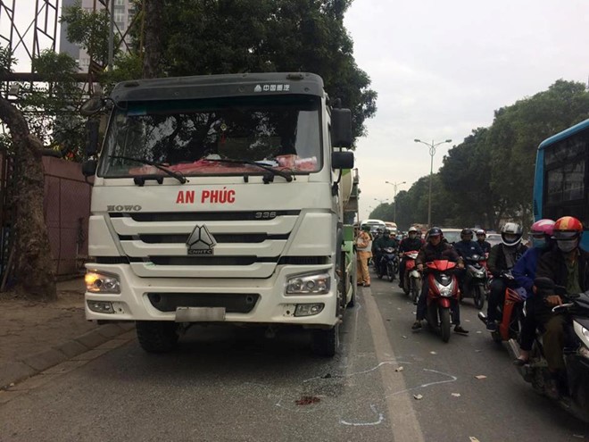 Nam thanh niên bị xe trộn bê tông đâm chết thảm