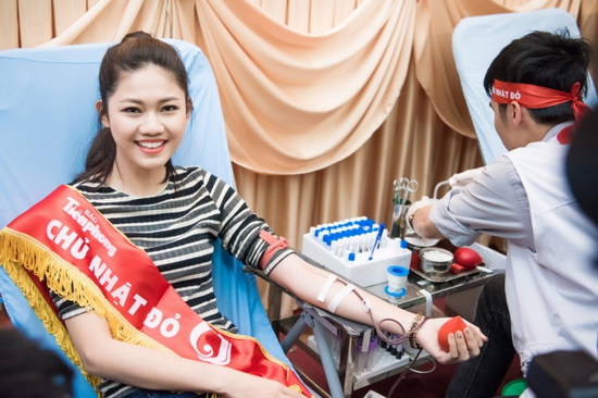 Á hậu Thanh Tú