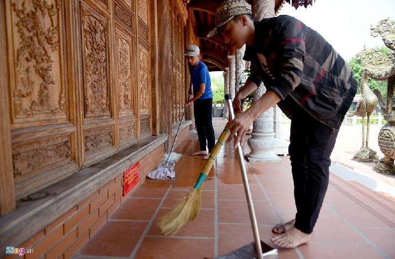 Nhà thờ Tổ của Hoài Linh được trang trí đón Tết Đinh Dậu hình ảnh 3 Nha tho To cua Hoai Linh duoc trang tri don Tet Dinh Dau hinh anh 3