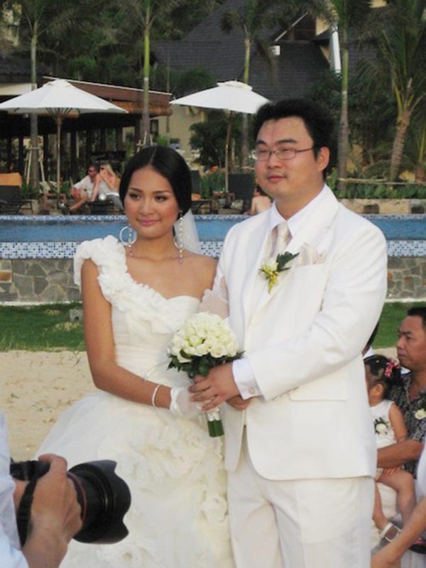 Hoa hậu đẹp nhất châu Á 2009 - Hương Giang   Hương Giang khá lận đận trong chặng đường thi thố sắc đẹp gần 10 năm. Sau rất nhiều cuộc thi, cuối cùng người đẹp Hải Dương cũng có cơ hội đại diện Việt Nam tham dự cuộc thi Hoa hậu Thế giới 2009. Lọt vào top 16 người đẹp nhất kèm theo giải thưởng 
