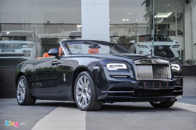 Rolls-Royce Dawn đầu tiên và duy nhất tại Việt Nam. Ảnh: Thế Hưng.