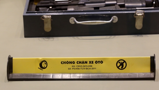 Chông chặn xe ôtô trang bị cho lực lượng cảnh sát nói chung làm nhiệm vụ bảo vệ với những trường hợp cấp bách, ngăn chặn tội phạm...