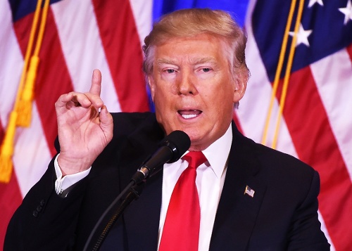 Ông Trump quảng cáo trên Twitter gây tranh cãi