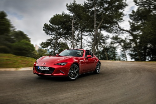 Mazda MX-5 RF mới ra mắt tại châu Âu