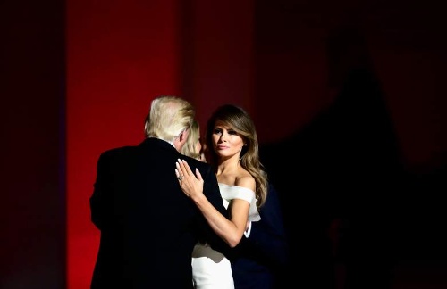 Ông Trump không hài lòng với kiểu ăn theo tại quê vợ