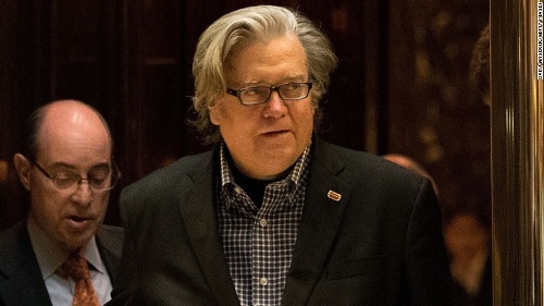 Ông Steve Bannon