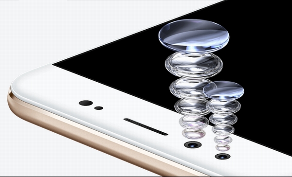 Máy tích hợp bộ camera kép 20MP và 8MP, cùng một đèn flash “selfie softlight”. Trong đó camera 20MP sử dụng bộ cảm biến Sony IMX376 1/2.78 inch với khẩu độ f/2.0 và hệ thống ống kính 5P, trong khi camera 8MP khẩu độ f/2.0 để đo độ sâu thông tin.