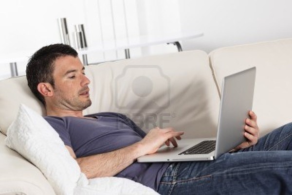 5 thói quen dùng máy tính đang hủy hoại cơ thể bạn