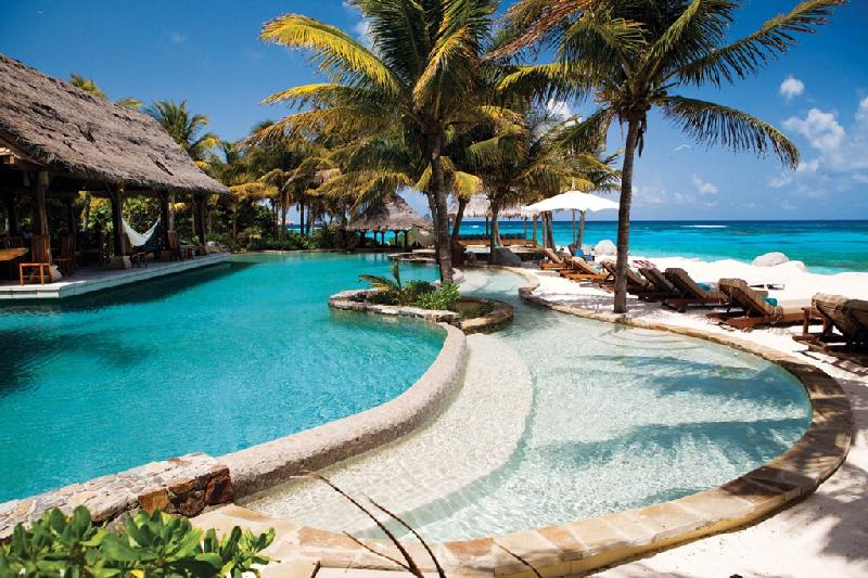 Hòn đảo này được tỷ phủ Richard mua năm 1978 và xây dựng trên đó một khu resort sang trọng và đắt đỏ. Ảnh: Virgin Limited Edition.