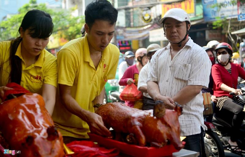 Tiệm heo quay ở Sài Gòn bán hết hơn 200 con trong 3 giờ hình ảnh 8