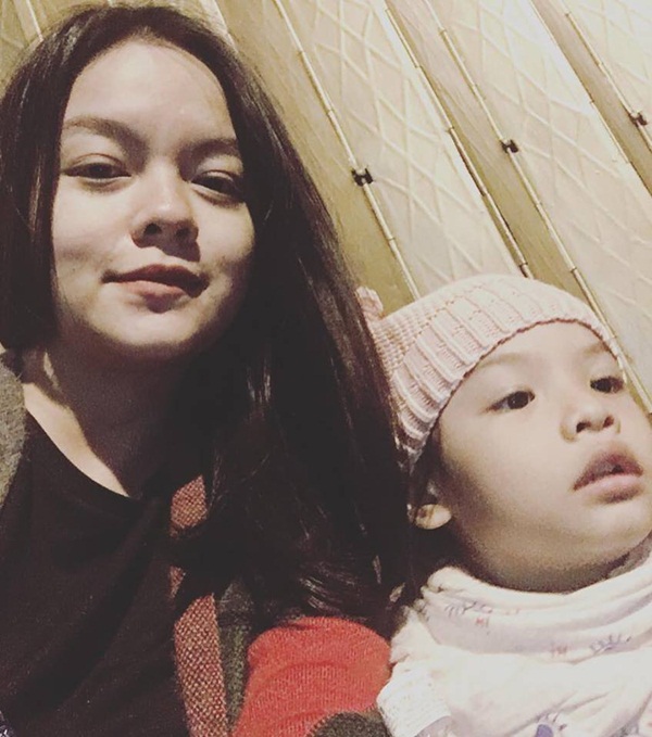 Phạm Quỳnh Anh yên bình bên con gái Tuệ Lâm.