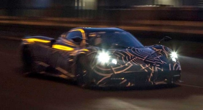 Pagani Huayra mui trần