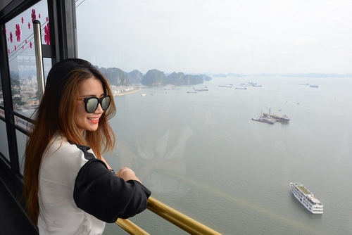 Lướt cáp treo Nữ hoàng hai kỷ lục thế giới, cảm nhận không khí mát lành đầu xuân và ngắm vịnh Hạ Long hùng vỹ, nên thơ…