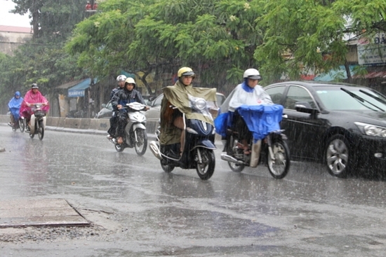 Bắc Bộ mưa rào và dông, độ ẩm lên tới 99%