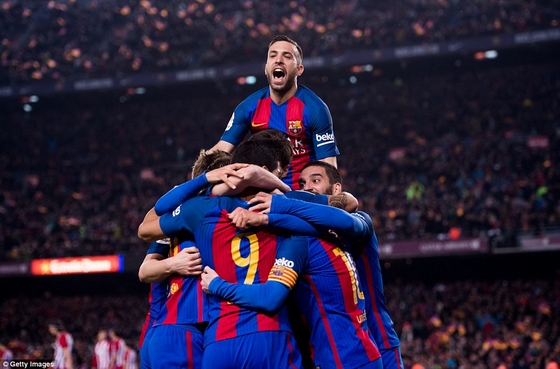 Dù giành quyền vào chơi trận chung kết cúp Nhà Vua lần thứ tư liên tiếp nhưng Barca chịu tổn thất lớn với việc mất liền 2 trụ cột.
