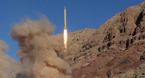 Không kiêng nể Trump, Iran tiếp tục ra &quot;đòn hiểm&quot;