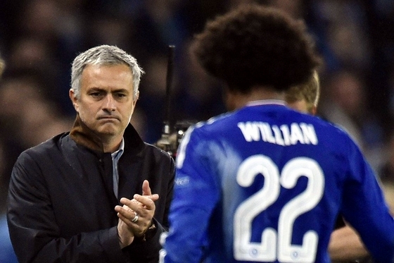 Man Utd bí mật tìm cách cuỗm &quot;sao&quot; Chelsea