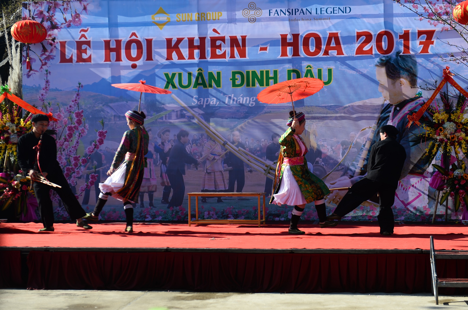 Lễ hội khèn, hoa – Không gian văn hoá Tây Bắc Fansipan Legend lần đầu tiên được tổ chức ngay tại khu vực ga đi cáp treo Fansipan Sa Pa suốt từ Tết đến nay như món quà xuân đầy ý nghĩa đối với đồng bào các dân tộc sinh sống trên địa bàn và đông đảo du khách.