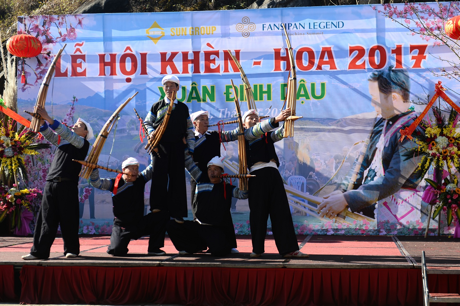Sau Tết, hàng nghìn du khách vẫn nối nhau về Fansipan Legend