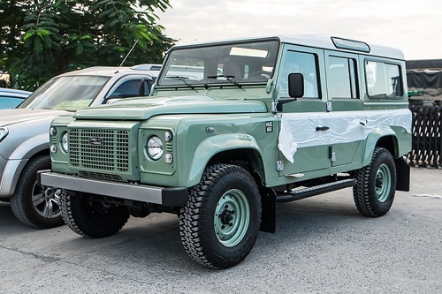Dân chơi Việt tậu Land Rover Defender tiền tỷ, &quot;hàng hiếm&quot;