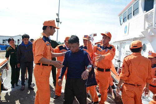 Nổ bình ga trên tàu cá, 1 người mất tích, 6 người bị thương nặng