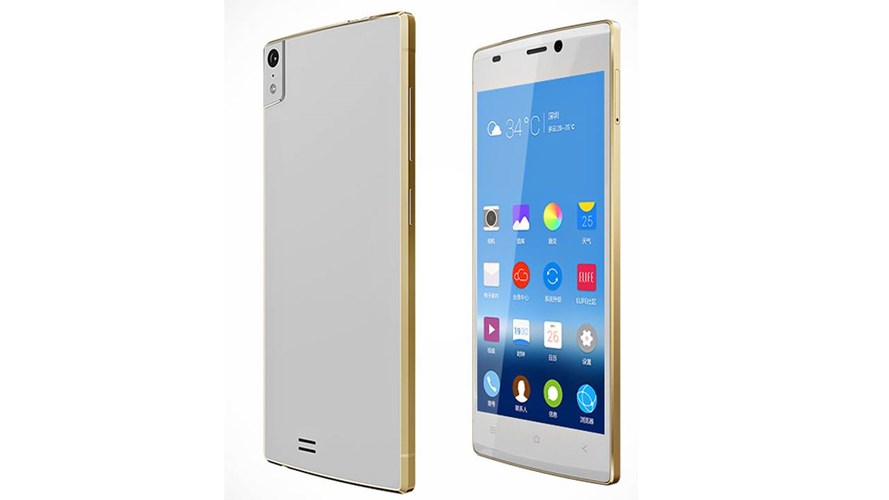 Màn hình Super AMOLED 5 inch độ phân giải Full-HD, bộ vi xử lý tích hợp Mediatek 6592 tám lõi tốc độ 1.7 GHz, bộ nhớ trong 16GB cũng là ưu điểm của sản phẩm. Ảnh: Tech.