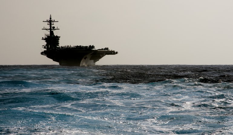Tàu sân bay USS Carl Vinson