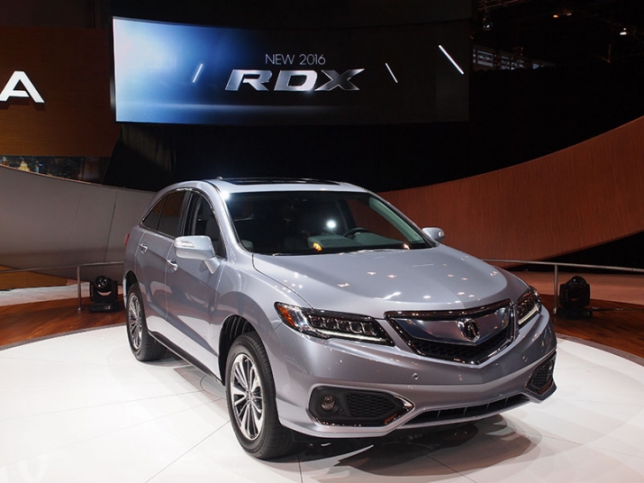 Acura RDX 2016 có giá bán 35,370 USD (khoảng 806 triệu đồng)