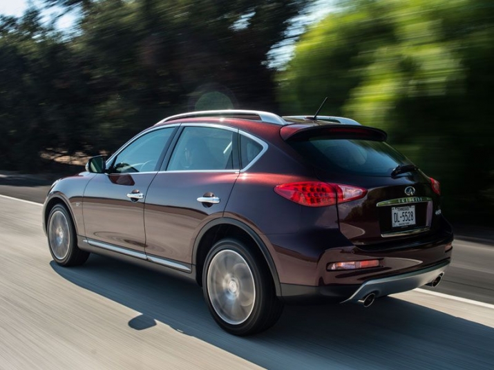 Infiniti QX50 2016 có giá bán 34,450 USD (khoảng 785 triệu đồng)