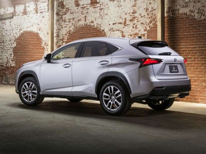 Lexus NX 2016 có giá bán 34,965 USD (khoảng 797 triệu đồng)