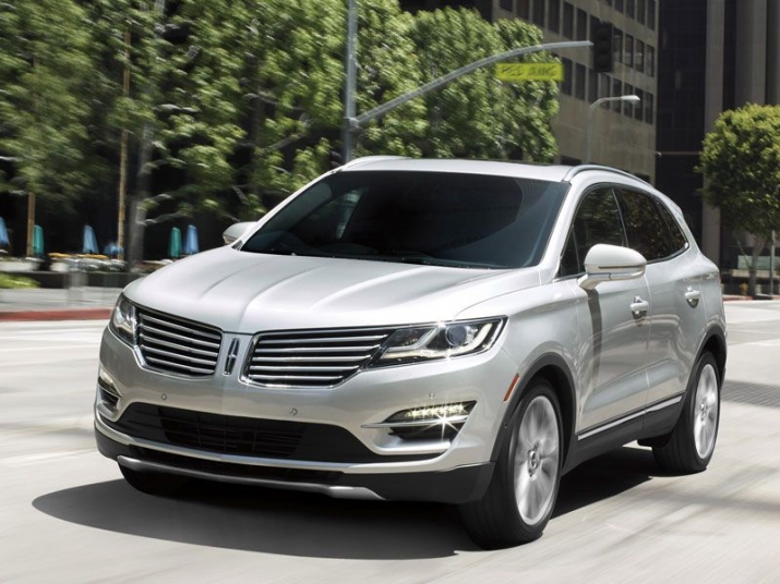 Lincoln MKC 2016 có giá bán 33,260 USD (khoảng 758 triệu đồng)