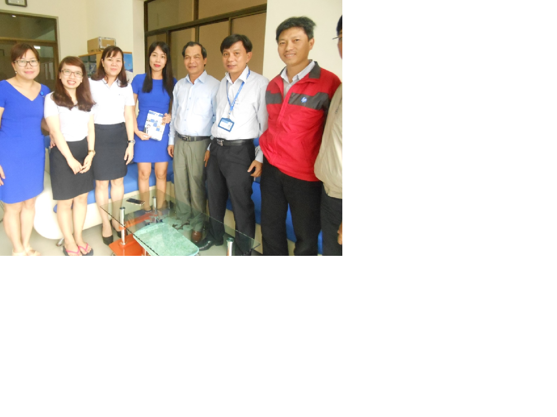 VNPT Đà Nẵng thưởng hơn 300 triệu đồng cho các đơn vị kinh doanh tốt