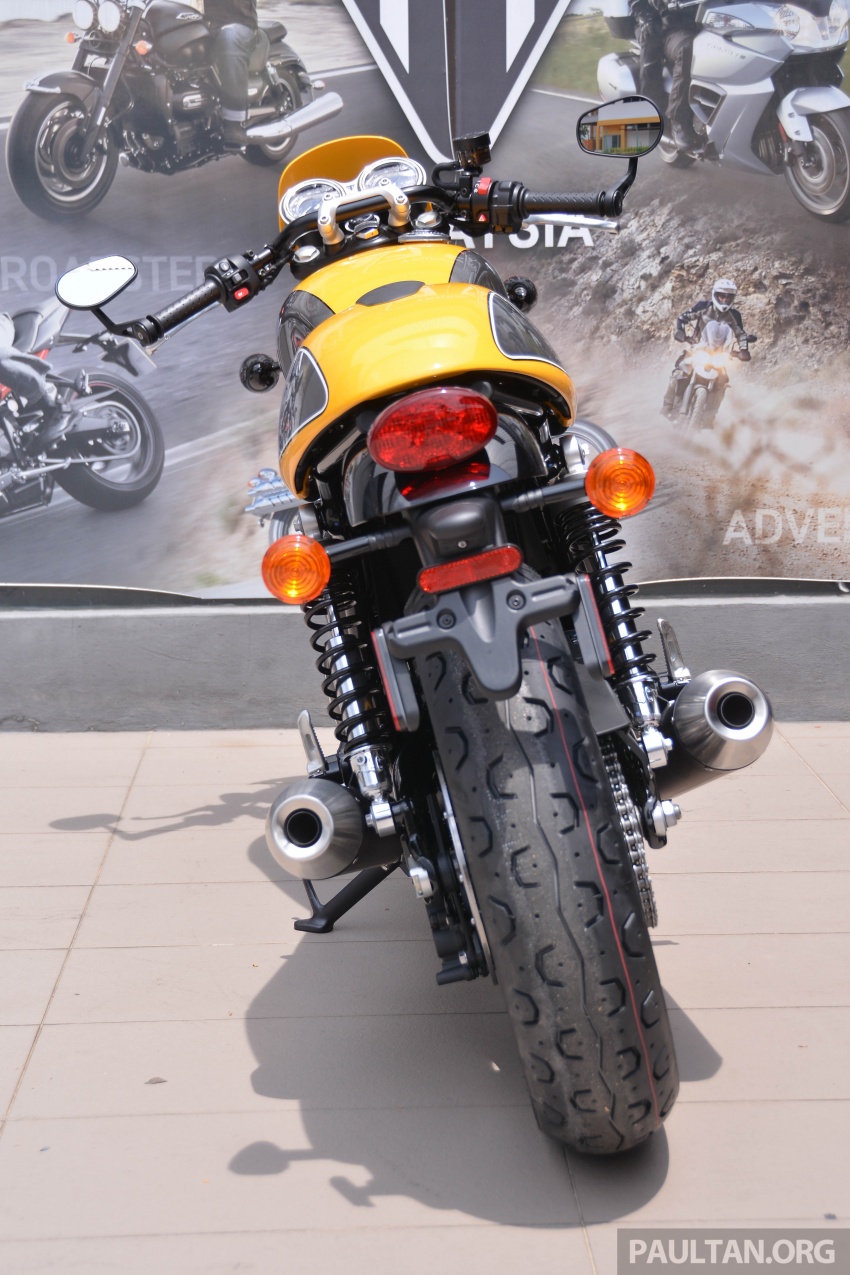 Cùng với đó là Triumph Street Cup 2017 cũng được trang bị  hệ thống kiểm soát lực kép Switchable, đây là một tính năng hiếm có đối với hầu hết các hãng xe máy. 