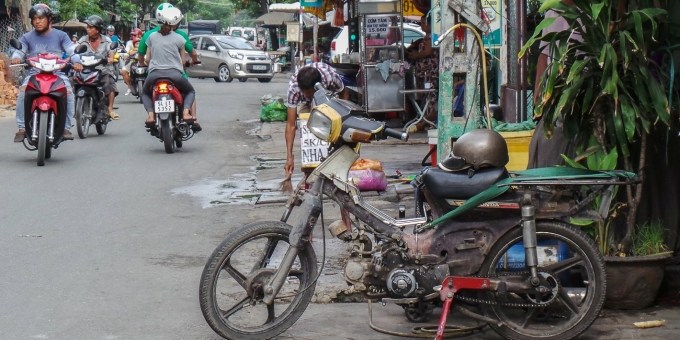 Hà Nội đang tìm các biện pháp thu hồi xe máy, ô tô quá hạn sử dụng